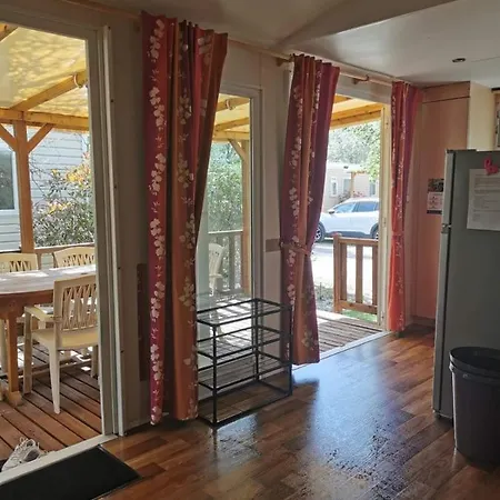 Bungalow Des Amis * لو غراو دو روا